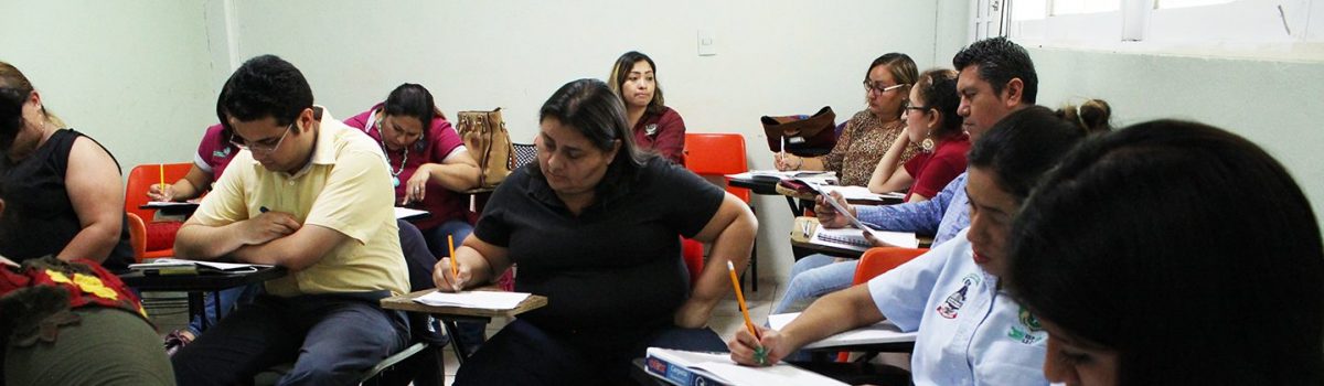 Docentes de Lenguas Extranjeras reciben taller de Evaluación para el Aprendizaje