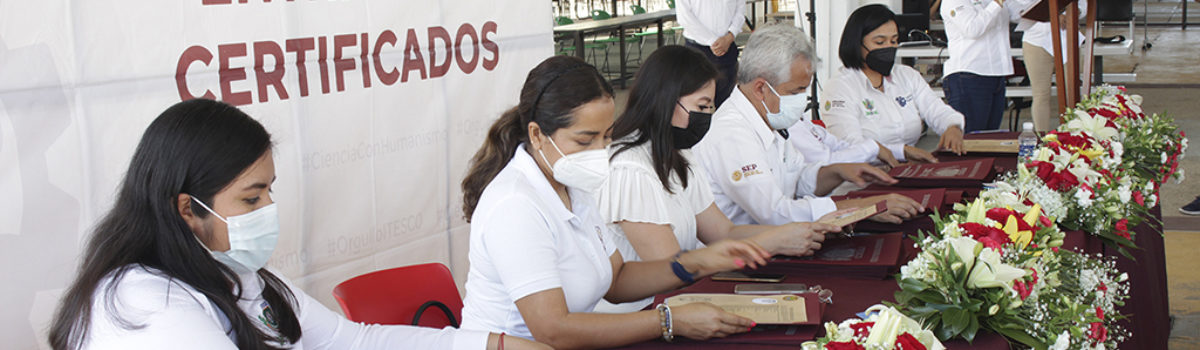 Entrega de Certificados Profesionales, Cartas Pasante y Diplomas de Especialidad en el ITESCO