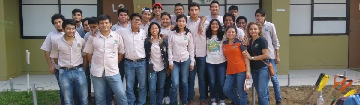Alumnos de ITESCO reforestan áreas verdes de la Institución