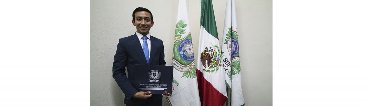 Aldo Javier Rodríguez obtiene título como Ingeniero Petrolero