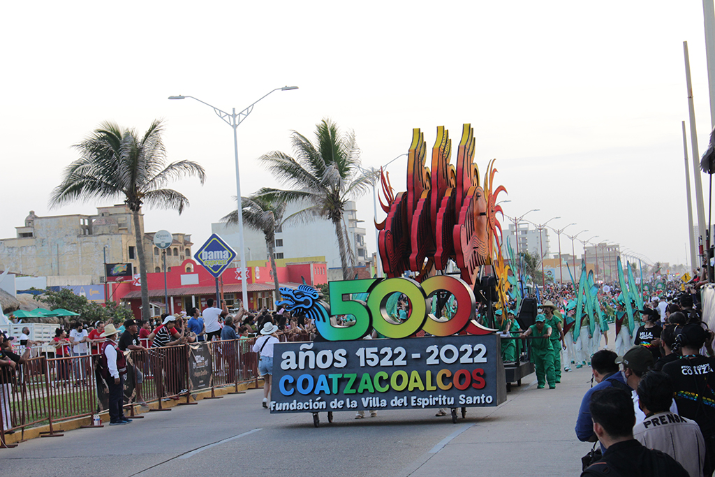 ITESCO es parte del magno desfile de los 500 años de Coatzacoalcos