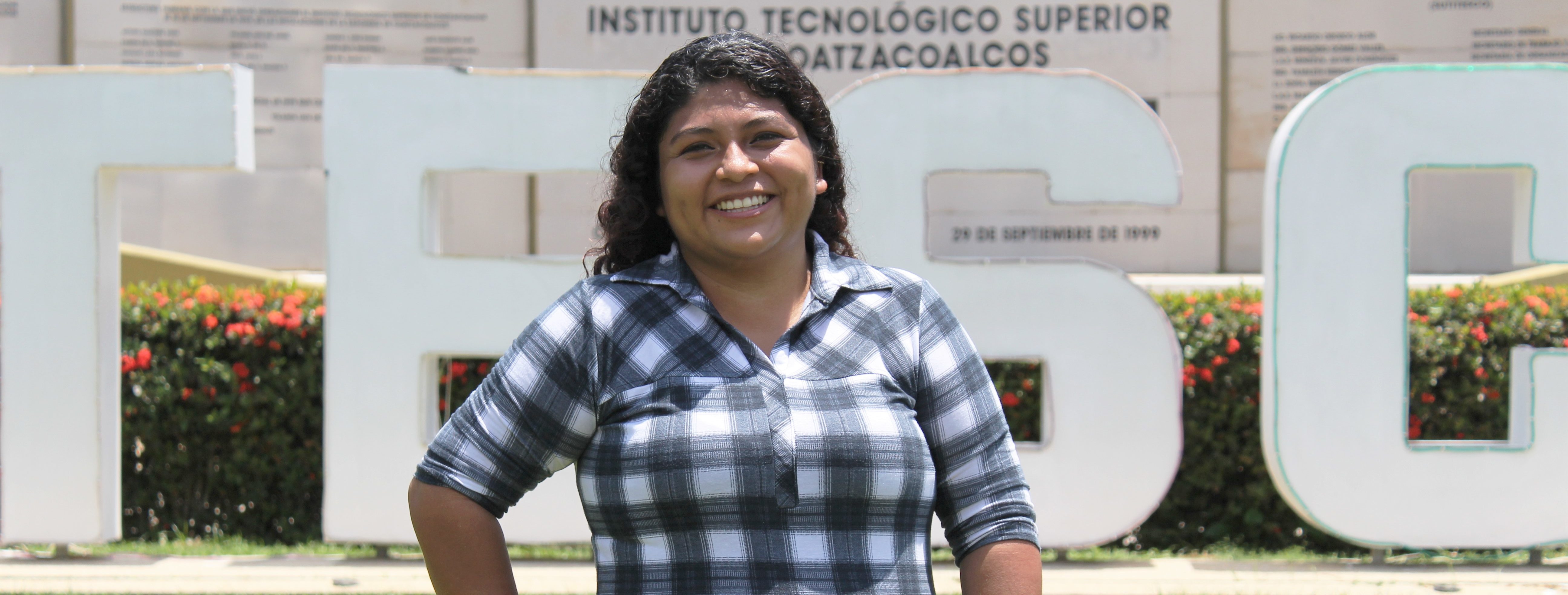 Egresada de ITESCO realiza posgrado en el CENIDET de Cuernavaca